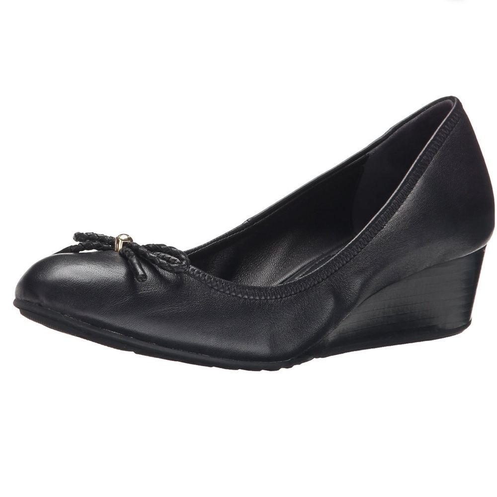 7.5 Cole Haan Women’s Tali Grand Lace Wedge Black Leather Pump Size 7 with Bow